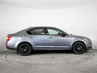 2017 Skoda Octavia III (A7) Рестайлинг, серый, 1241785 рублей, вид 4