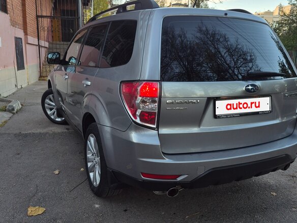 2011 Subaru Forester III Рестайлинг, серебристый, 1450000 рублей - вид 4