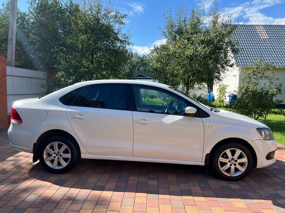 2013 Volkswagen Polo V, белый - вид 3