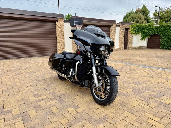 2019 Harley-Davidson Street Glide, чёрный, 1950000 рублей - вид 4