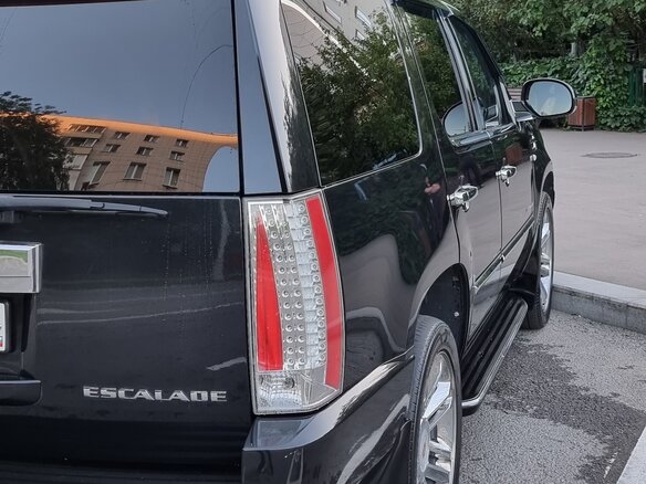 2011 Cadillac Escalade III, чёрный, 2400000 рублей - вид 11