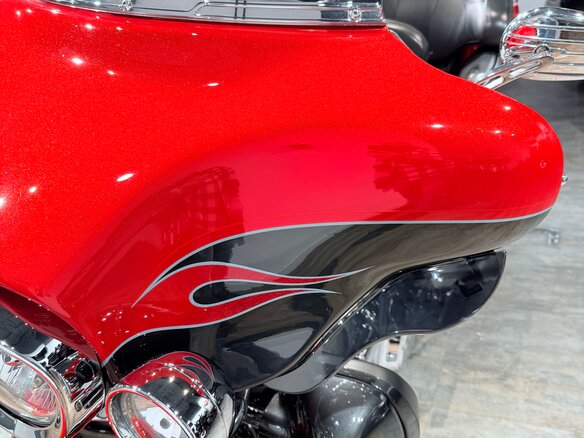 2011 Harley-Davidson CVO Limited, красный, 1599000 рублей - вид 25