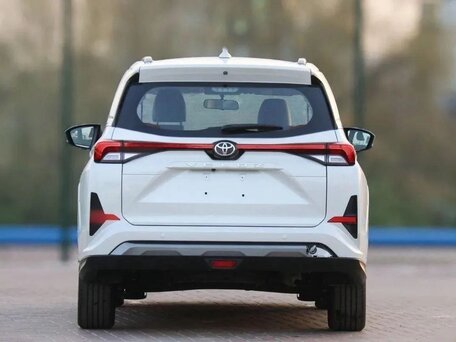 2025 Toyota Veloz, белый, 1980000 рублей, вид 3