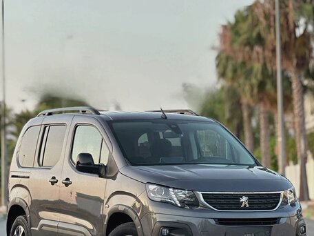 2023 Peugeot Rifter L1 I, серый, 2800000 рублей, вид 1