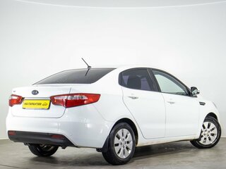 2012 Kia Rio 5-speed III, белый, 849000 рублей, вид 4