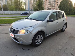 2014 Renault Sandero I, серый, 480000 рублей, вид 2