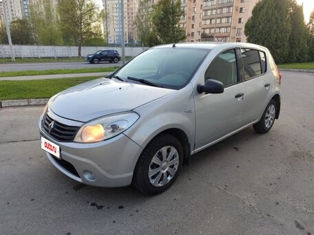 2014 Renault Sandero I, серый, 480000 рублей, вид 2