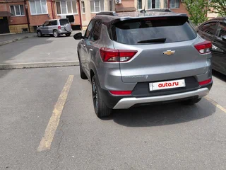 2023 Chevrolet TrailBlazer III, серый, 1700000 рублей, вид 4
