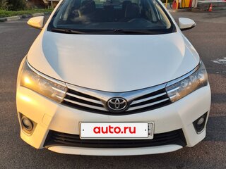 2013 Toyota Corolla XI (E160, E170, E180), белый, 1050000 рублей, вид 1