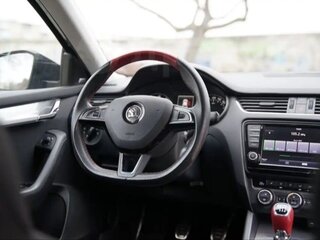 2015 Skoda Octavia III (A7), чёрный, 1350000 рублей, вид 2