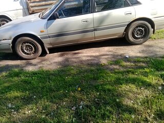 1990 Mazda 626 III (GD), золотистый, 70000 рублей, вид 2