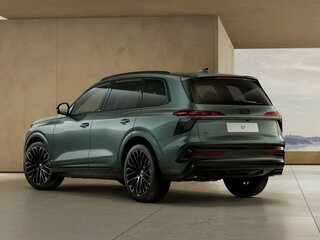 2026 Audi Q7 III (G8), зелёный, 18082152 рублей, вид 4