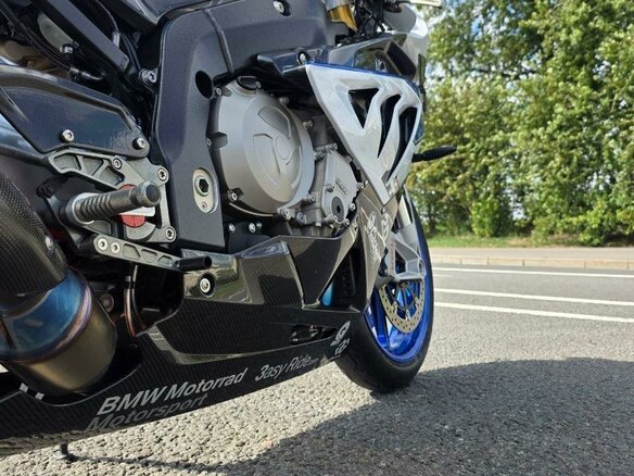 2012 BMW HP4, белый, 2000000 рублей - вид 16