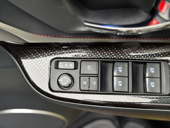 2017 Toyota Harrier III (XU60) Рестайлинг, чёрный, 2980000 рублей - вид 19