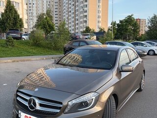 2013 Mercedes-Benz A-Класс 200 III (W176), серый, 1550000 рублей, вид 2