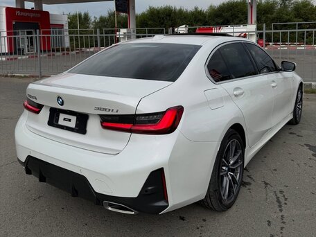 2023 BMW 3 серии 320i VII (G2x) Рестайлинг, белый, 3230000 рублей, вид 3
