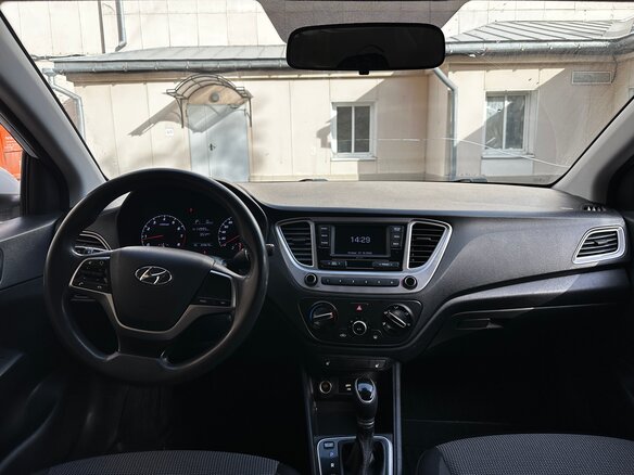 2020 Hyundai Solaris II, белый, 995000 рублей - вид 6