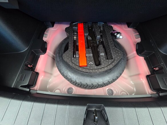 2024 Geely Coolray I Рестайлинг, красный, 1999999 рублей - вид 25