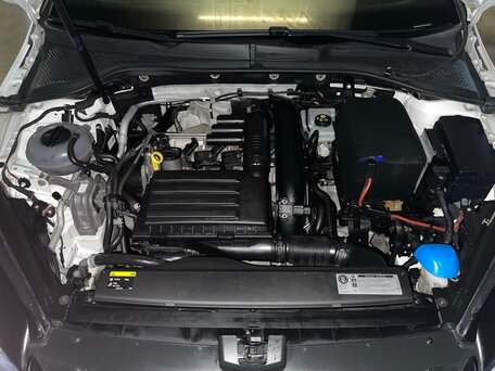 2015 Volkswagen Golf VII, белый, 1550000 рублей, вид 4
