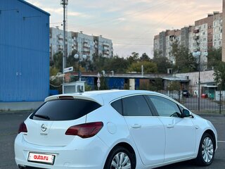 2011 Opel Astra J, белый, 550000 рублей, вид 3