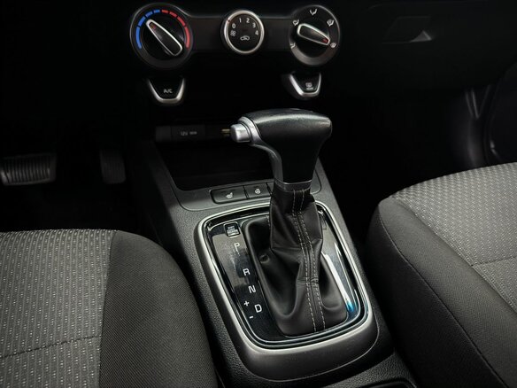 2022 Kia Rio X IV Рестайлинг, белый, 1490000 рублей - вид 16