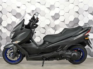 2022 Suzuki Burgman (SkyWave) 400, чёрный, 529000 рублей, вид 4