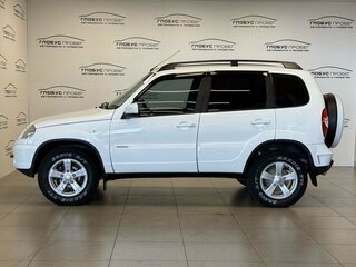 2015 Chevrolet Niva I Рестайлинг, белый, 699000 рублей, вид 5