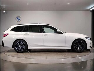 2024 BMW 3 серии 318i VII (G2x) Рестайлинг 2, белый, 3566000 рублей, вид 4