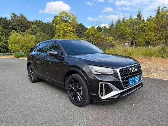 2022 Audi Q2 L 35 TFSI I Рестайлинг, чёрный, 1690095 рублей
