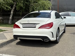 2016 Mercedes-Benz CLA 200 I (C117, X117), белый, 2000000 рублей, вид 4