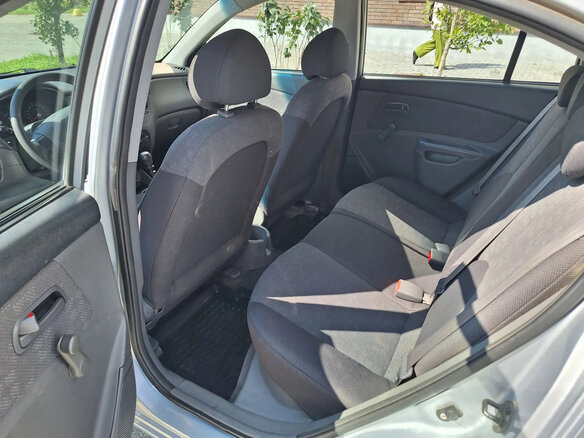 2005 Kia Rio II, серебристый, 430000 рублей - вид 13