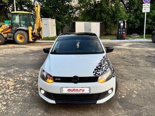 2015 Volkswagen Polo V, белый, 1090000 рублей, вид 2