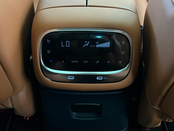 2025 GAC Trumpchi S9, чёрный - вид 23
