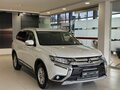 2018 Mitsubishi Outlander III Рестайлинг 2, белый, 1897000 рублей - вид 2