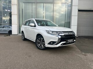 2022 Mitsubishi Outlander III Рестайлинг 3, белый, 2350000 рублей, вид 1