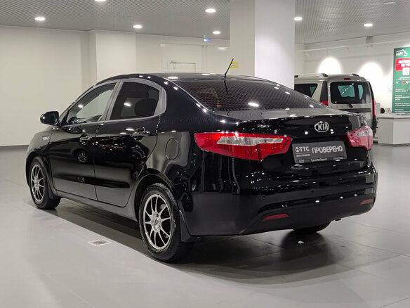 2013 Kia Rio 4-speed III, чёрный, 870000 рублей - вид 6