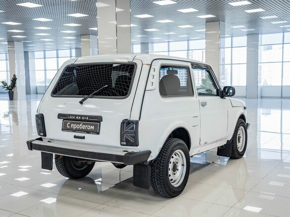 2014 Lada (ВАЗ) 2121 (4x4) I Рестайлинг, белый, 325000 рублей - вид 1