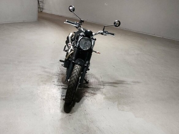 2024 Triumph Scrambler, чёрный - вид 4