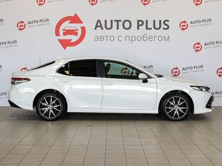 2020 Toyota Camry VIII (XV70), белый, 2165000 рублей, вид 5