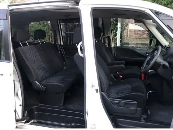 2011 Nissan Serena IV (C26), белый, 1350000 рублей - вид 5