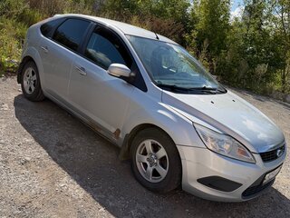 2010 Ford Focus II Рестайлинг, серебристый, 355000 рублей, вид 2