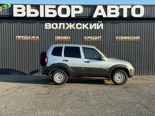 2018 Chevrolet Niva I Рестайлинг, серебристый, 750000 рублей, вид 4