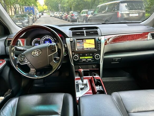2011 Toyota Camry VII (XV50), чёрный - вид 10