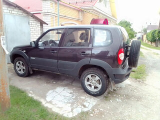 2013 Chevrolet Niva I Рестайлинг, коричневый, 450000 рублей, вид 4