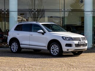 2014 Volkswagen Touareg II, белый, 2235000 рублей, вид 3