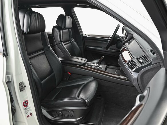 2011 BMW X5 30d II (E70) Рестайлинг, белый, 2290000 рублей - вид 7