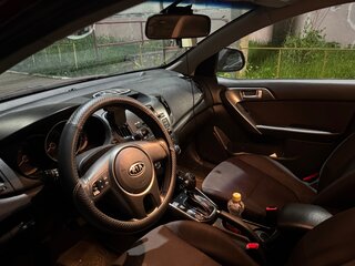 2010 Kia Cerato 6-speed II, красный, 820000 рублей, вид 3