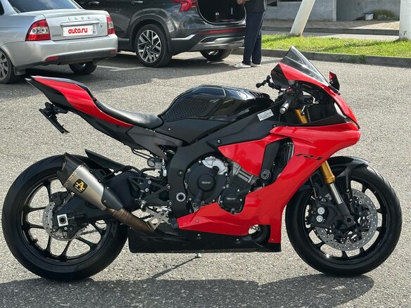 2015 Yamaha YZF-R1, красный, 1200000 рублей - вид 4