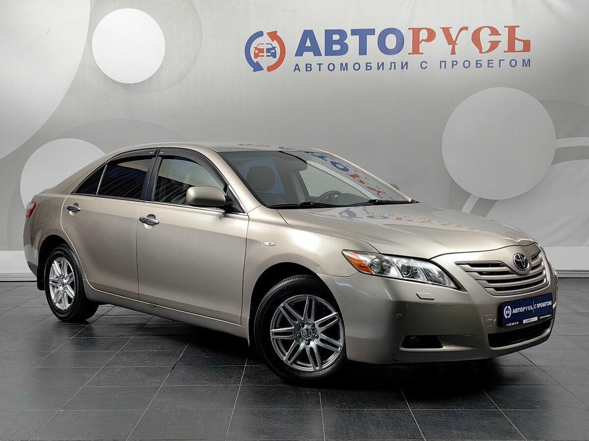 Открыть фотографии: Toyota Camry VI (XV40)