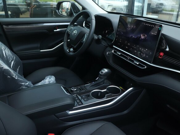 2026 Toyota Highlander IV (XU70), чёрный, 5470000 рублей - вид 5